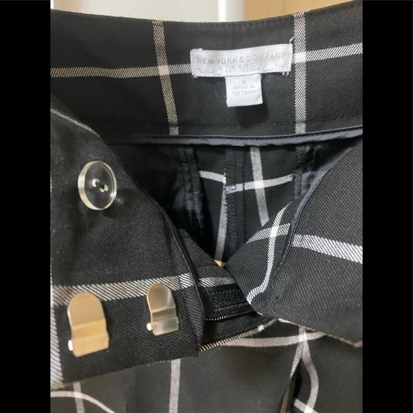 New York & Company Black & White Tailored Stretch Pants Size  6 Good Condition - Picture 5 of 7